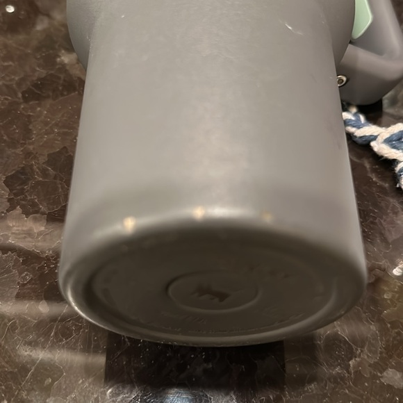 Stanley Quencher Tumbler - Picture 2 of 4